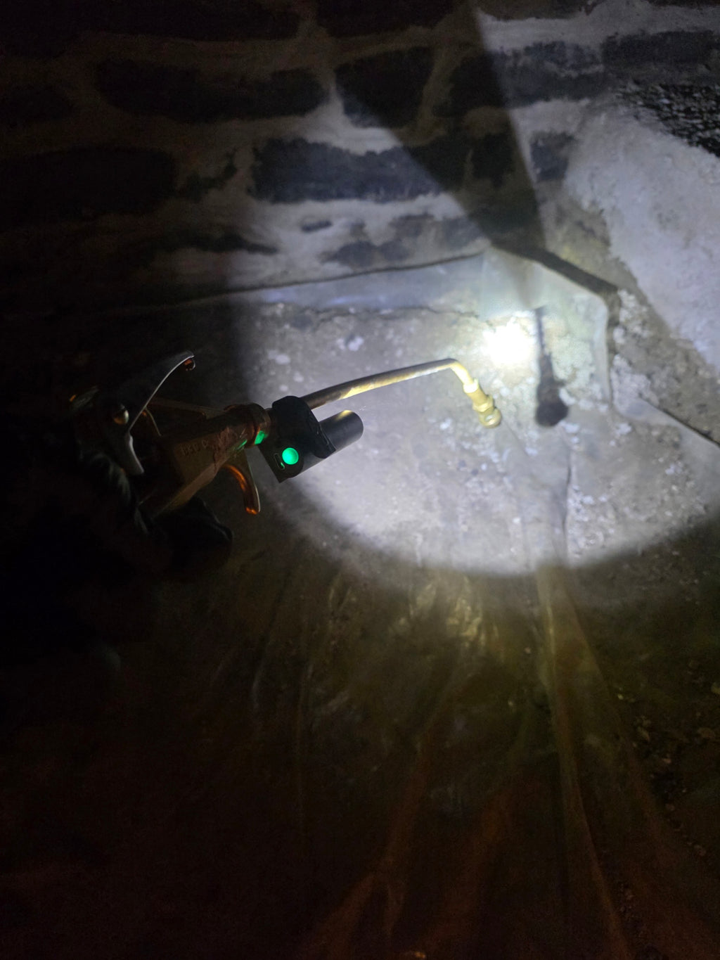 Support et lampe DEL pour pulvérisateur