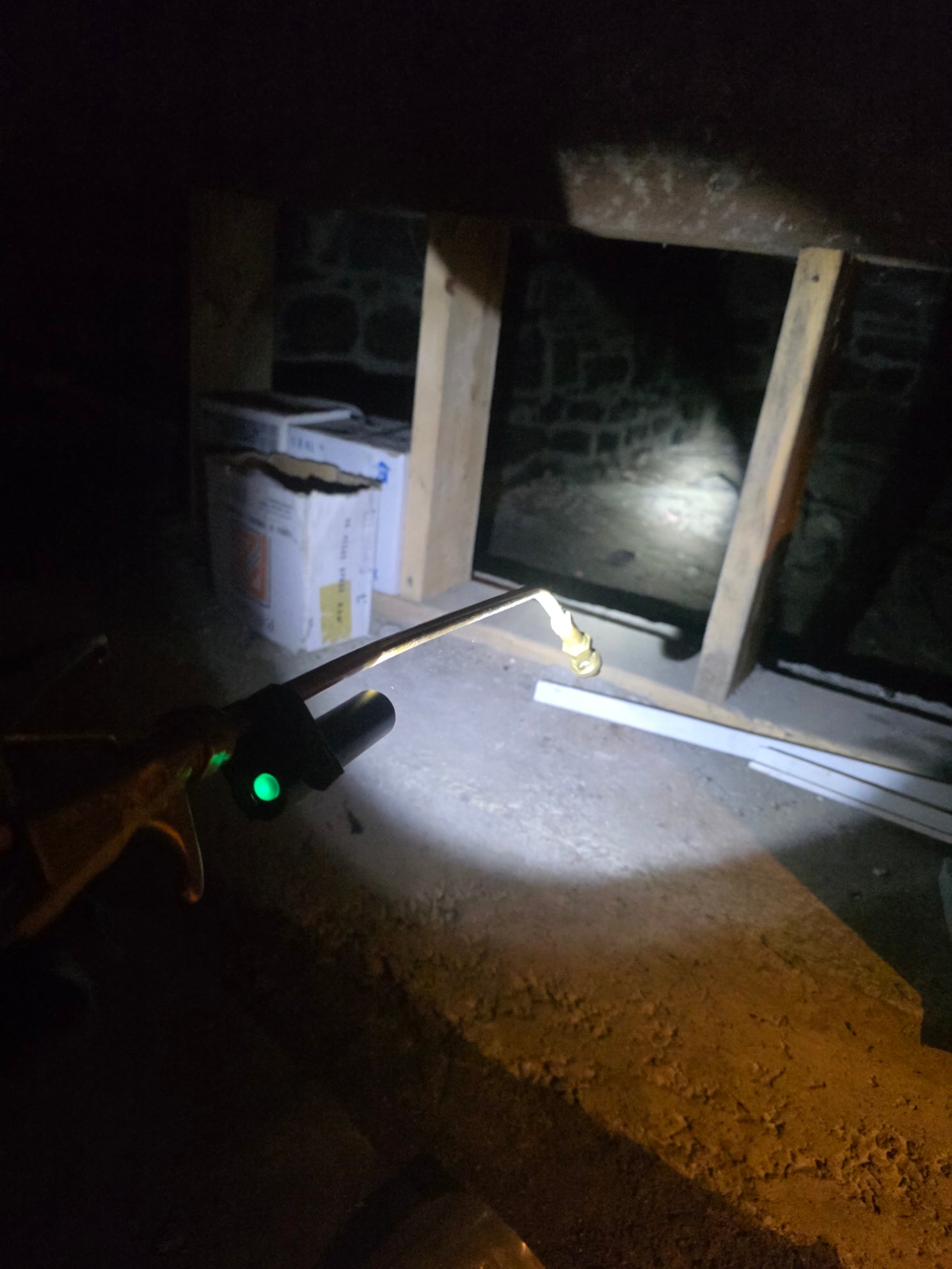 Support et lampe DEL pour pulvérisateur